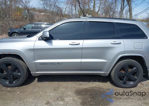 2015 Jeep Grand Cherokee Altitude z USA, uszkodzony, nr VIN 1C4RJFAG8FC955154